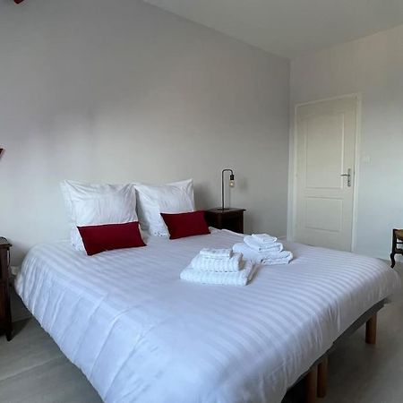 Gite Omaha 3 Etoiles - La Ferme Delaunay Saint-Come-du-Mont Екстер'єр фото