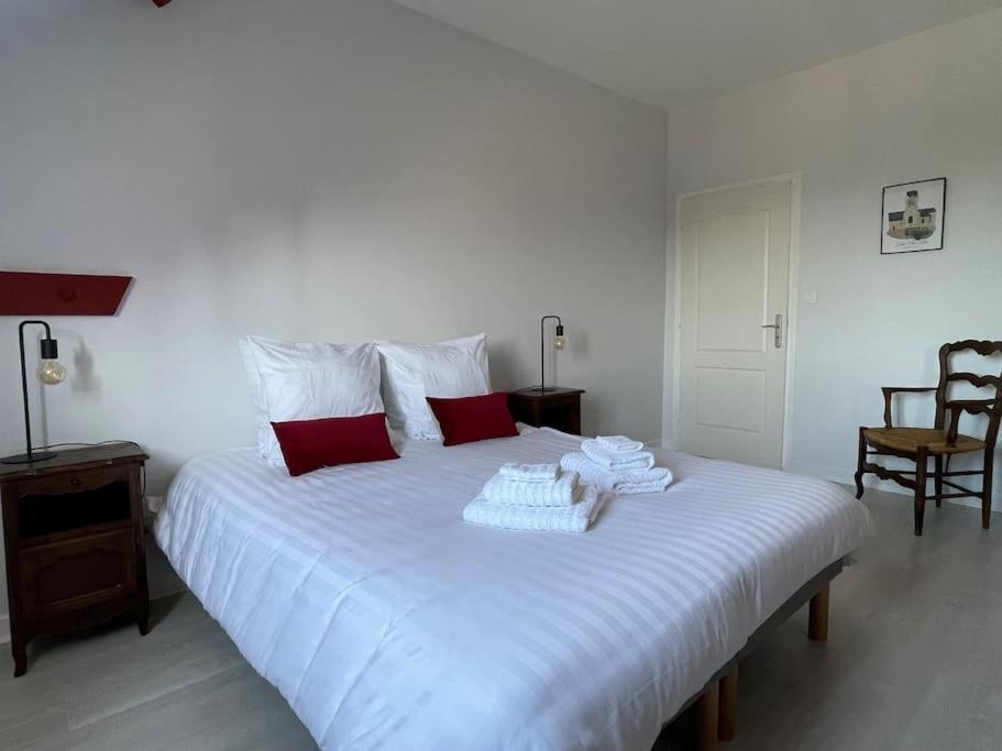 Gite Omaha 3 Etoiles - La Ferme Delaunay Saint-Come-du-Mont Екстер'єр фото