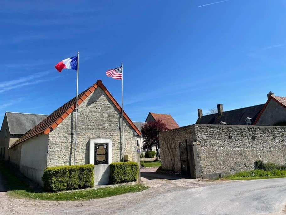 Gite Omaha 3 Etoiles - La Ferme Delaunay Saint-Come-du-Mont Екстер'єр фото